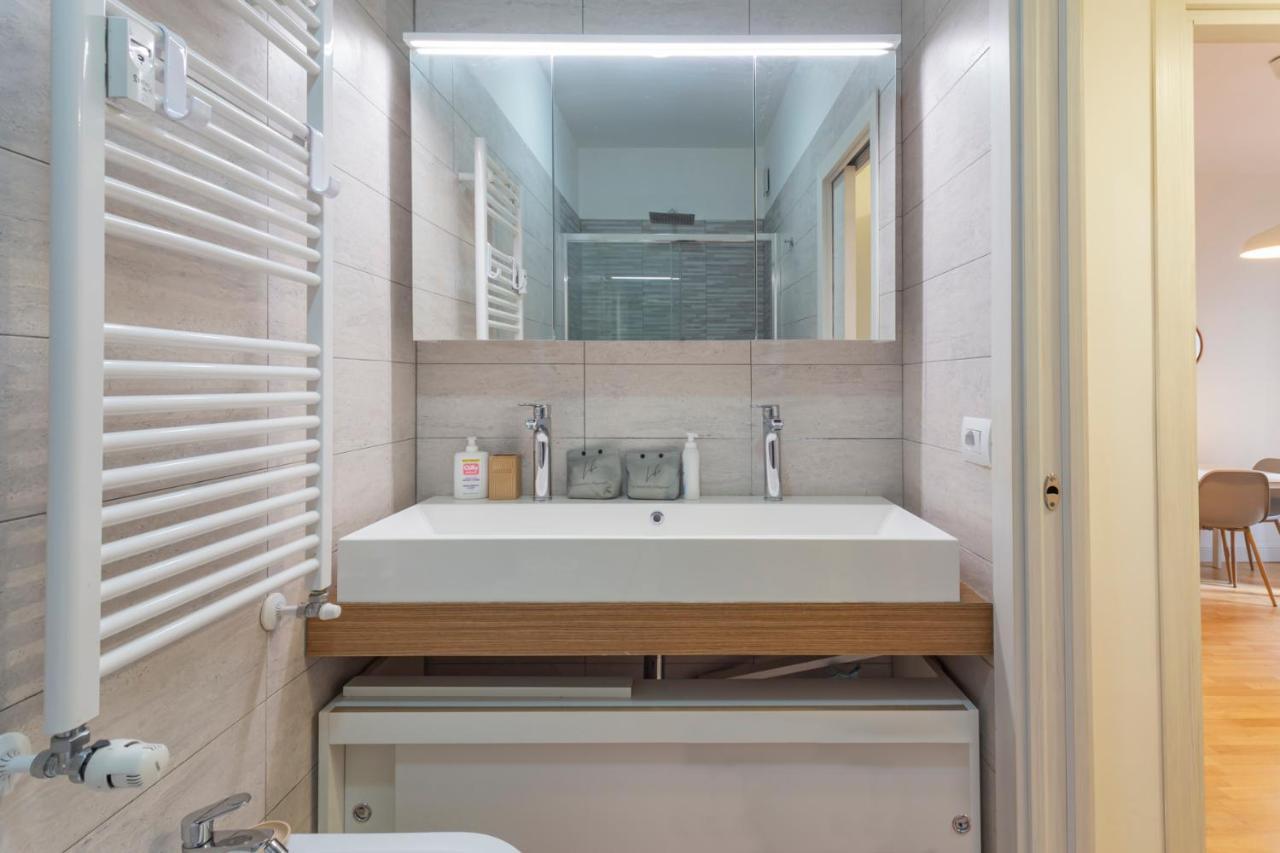 Comodo Appartamento Vicino A Stazione Centrale - Brianza Master Guest Mailand Exterior foto
