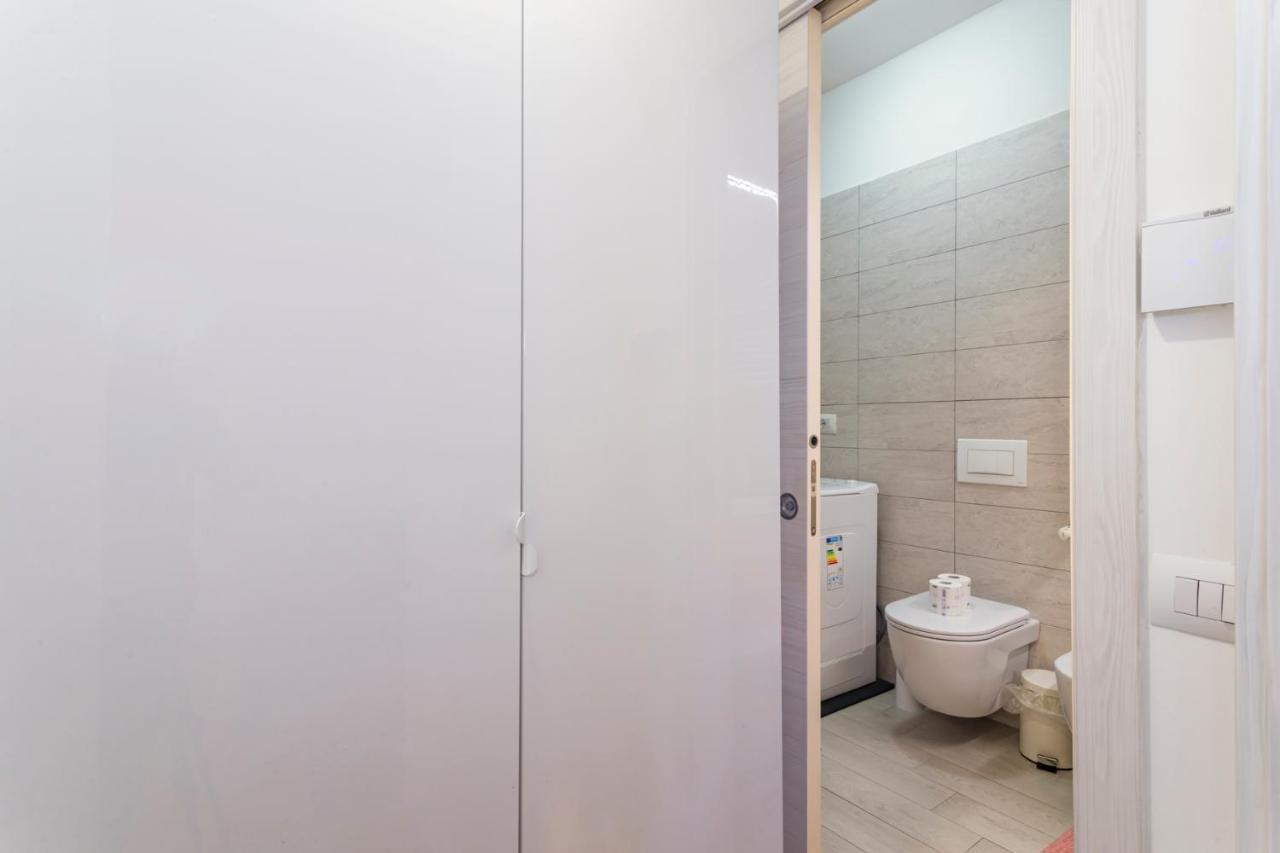 Comodo Appartamento Vicino A Stazione Centrale - Brianza Master Guest Mailand Exterior foto